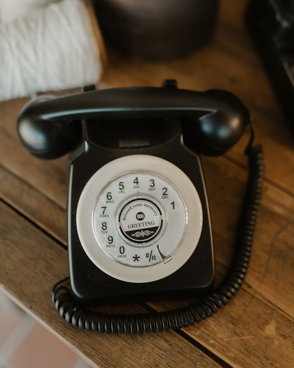 Livre d'or audio téléphone vintage